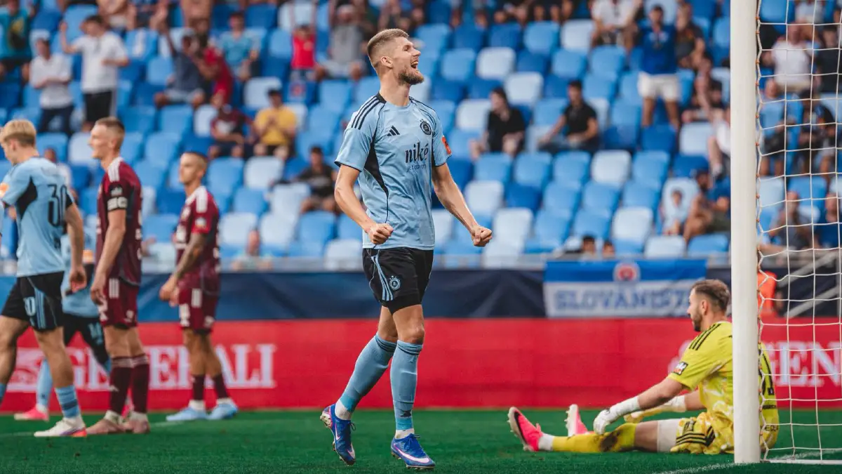 Alen Mustafić u dresu Slovana iz Bratislave