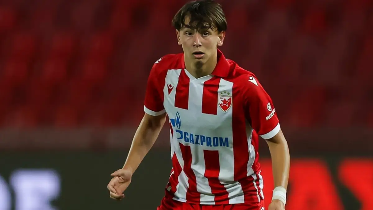 Matej Strika, mladi fudbaler iz Banje Luke, debitovao za Crvenu zvezdu u Ligi prvaka