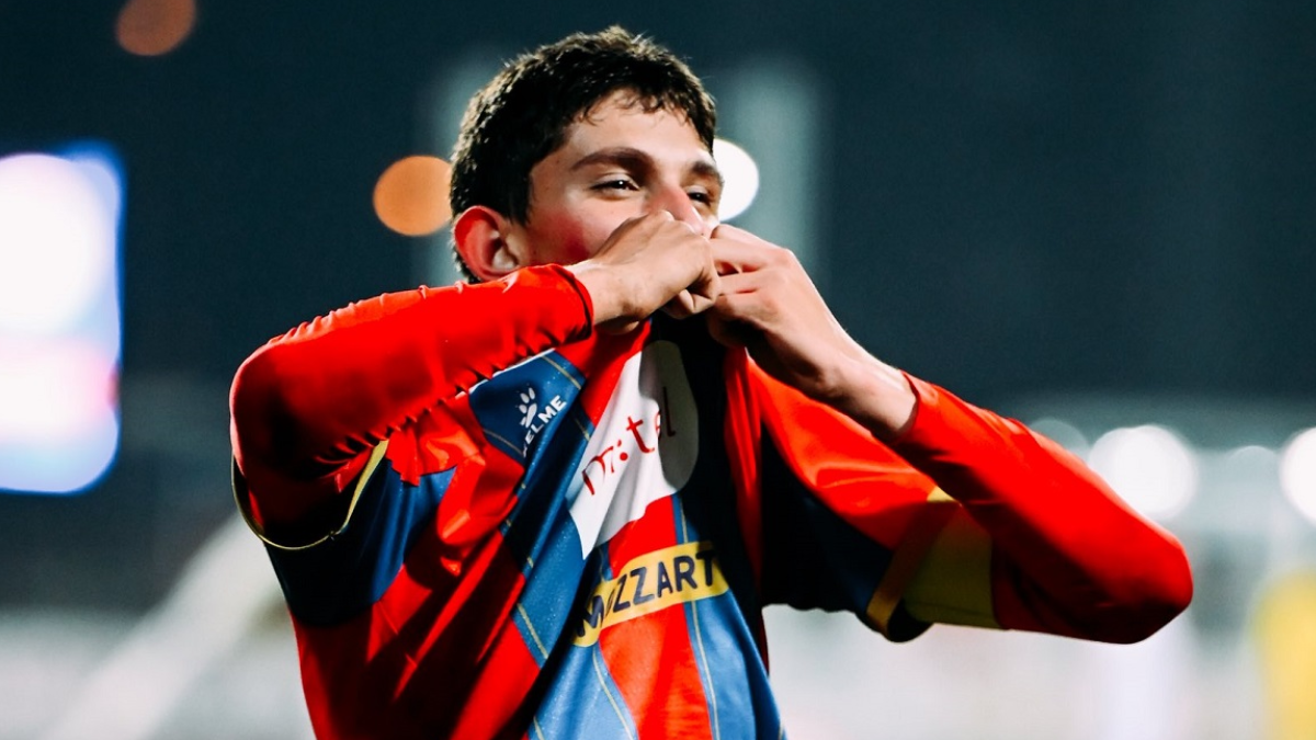 Matej Deket, fudbaler FK Borac Banja Luka</blockquote><h2>Temperatura i navijači kao dodatne prednosti</h2><p>Deket smatra da Borac u revanšu ima i nekoliko faktora koji idu u prilog domaćoj ekipi. Prema njegovim riječima, <strong>visoke temperature</strong> i <strong>podrška s tribina</strong> mogli bi biti presudni detalji u korist Banjalučana, s obzirom na to da Islanđani nisu naviknuti na takve uslove ni na velik broj gledalaca.</p><ul><li>Visoke temperature kojima Islanđani nisu prilagođeni</li><li>Glasna podrška domaćih navijača na tribinama</li><li>Prednost od dva gola iz prve utakmice</li></ul><p>Ipak, mladi fudbaler naglašava da rival nije za potcjenjivanje i da Borac mora pristupiti meču s punom ozbiljnošću. Ukoliko prođe dalje, klub bi po <strong>drugi put u historiji</strong> izborio učešće u ligaškoj fazi Konferencijske lige.</p>