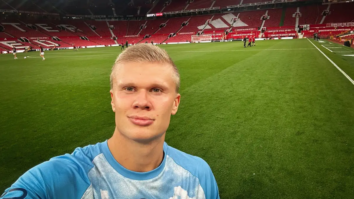 Erling Haaland na Old Trafford postigao sporni gol protiv Manchester Uniteda