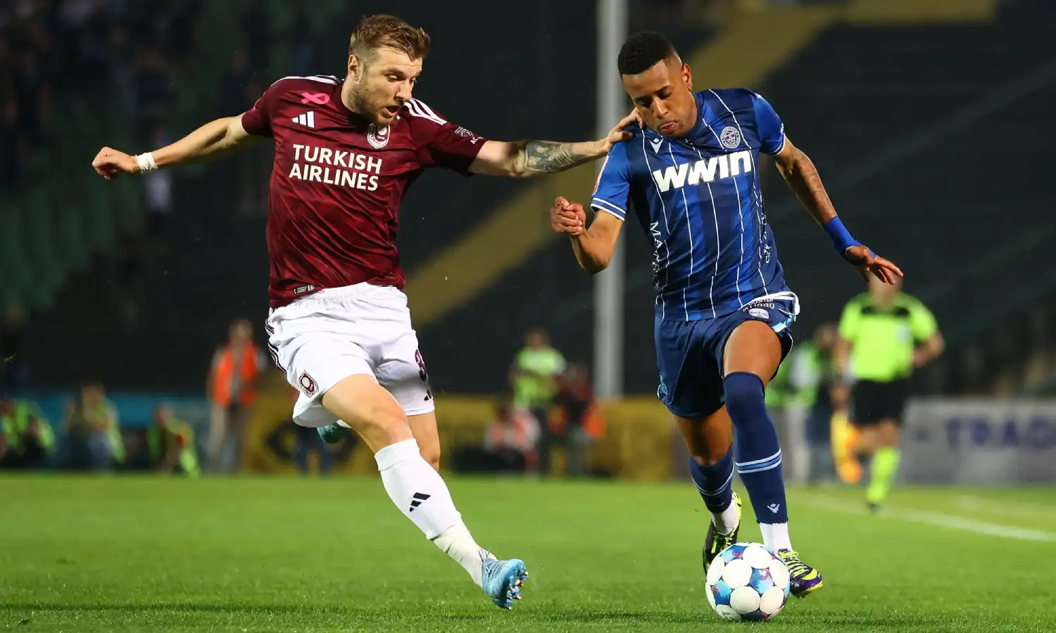 Derbi na Grbavici</blockquote></p><p>Trener Željezničara <strong>David Muslera Rodriguez</strong> pažljivo je pratio nastupe rivala. Španski stručnjak ocijenio je da je Sarajevo u utakmici protiv Borca izgledalo organizovanije nego ranije u sezoni. <blockquote>„U prvoj utakmici koju sam gledao, u Mostaru, vidio sam ekipu koja je bila dosta razdvojena kada su u pitanju defanzivni i ofanzivni zadaci. Međutim, protiv Borca sam vidio organizovaniju ekipu</blockquote></p><h2>Sudijska postava na čelu sa Ljajićem</h2><p>Derbi će voditi <strong>Nihad Ljajić</strong>, kojemu će ovo biti <strong>četvrti derbi u sudijskoj karijeri</strong>. Asistenti na terenu bit će <strong>Nebojša Žugić</strong> iz Banje Luke i <strong>Amir Kadić</strong> iz Sarajeva, dok je uloga četvrtog sudije povjerena <strong>Arminu Kukiću</strong> iz Bugojna. U VAR sobi dežurat će <strong>Sabrija Topalović</strong> iz Zenice, uz asistenta <strong>Arnela Novalića</strong> iz Doboj Istoka.</p>