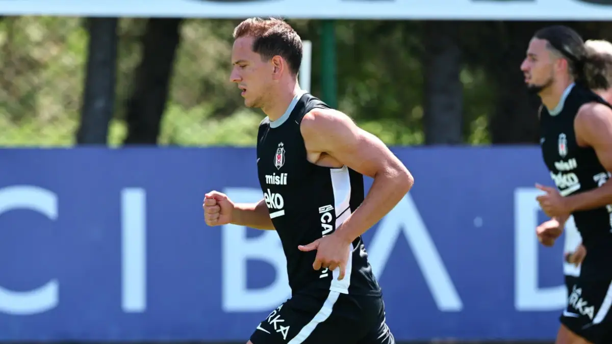 Amir Hadžiahmetović u dresu Bešiktaša