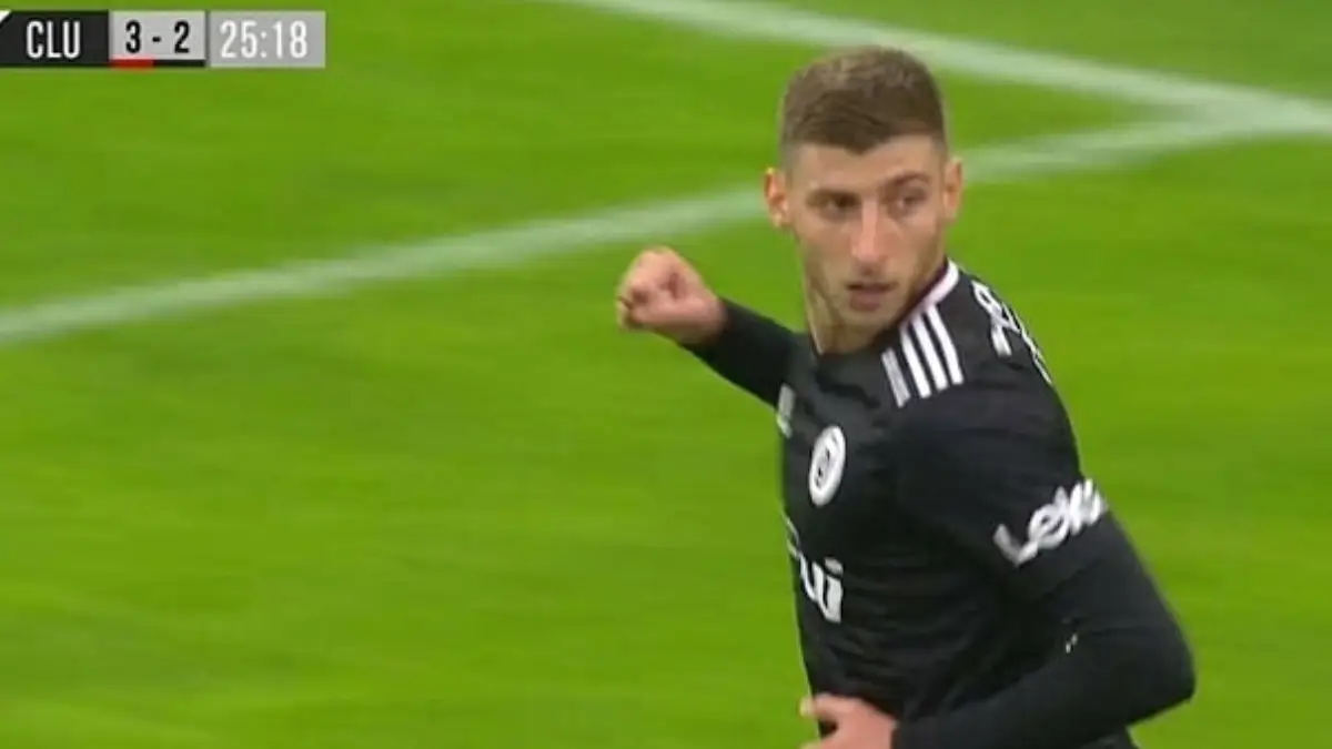 Jovo Lukić slavi gol za Universitatea Cluj u Konferencijskoj ligi