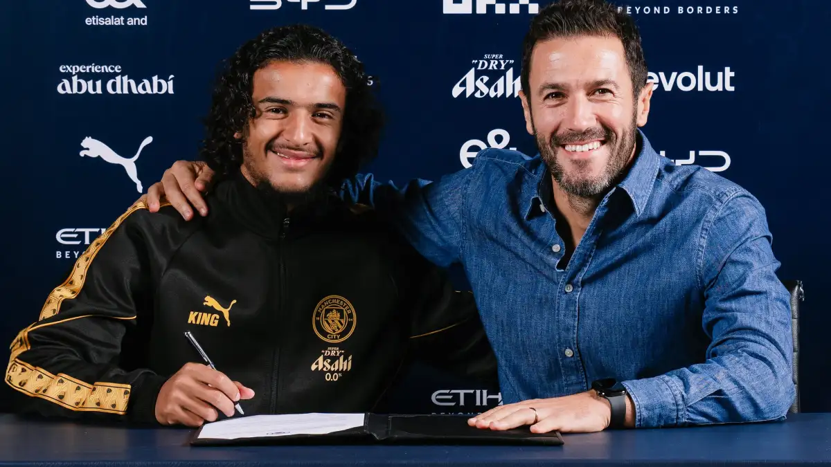 Ayyoub Bouaddi u dresu Manchester Cityja