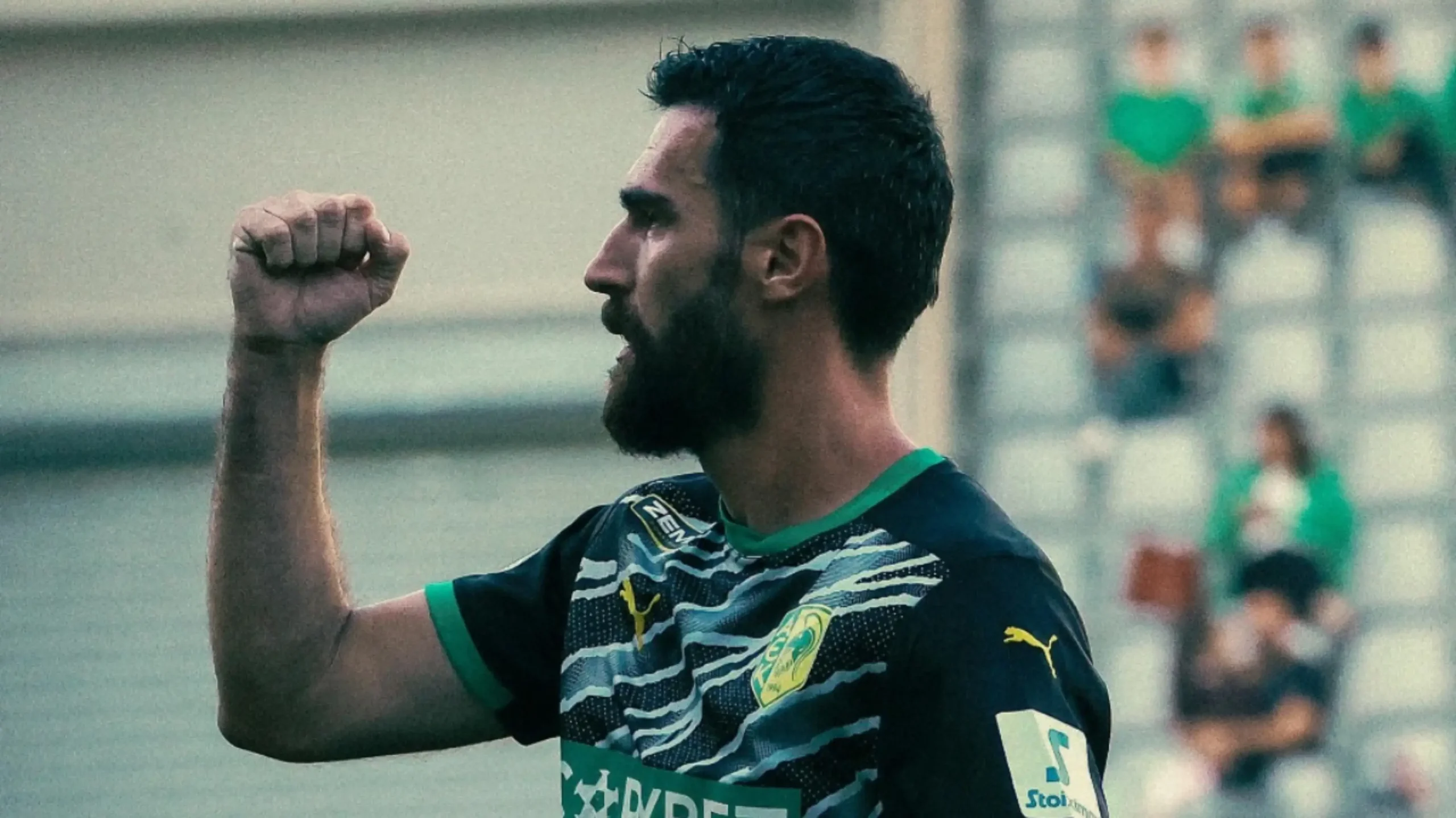 Riad Bajić u dresu AEK Larnace