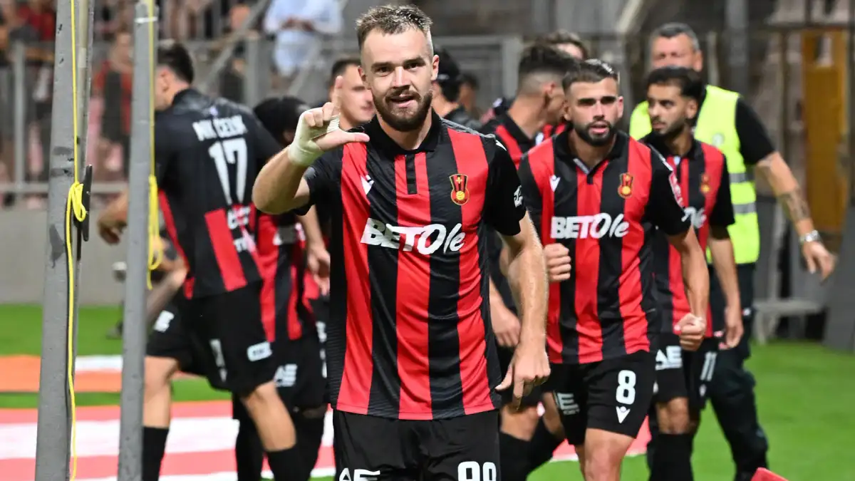 Igrači FK Čelik u treningu pred utakmicu sa Željezničarom