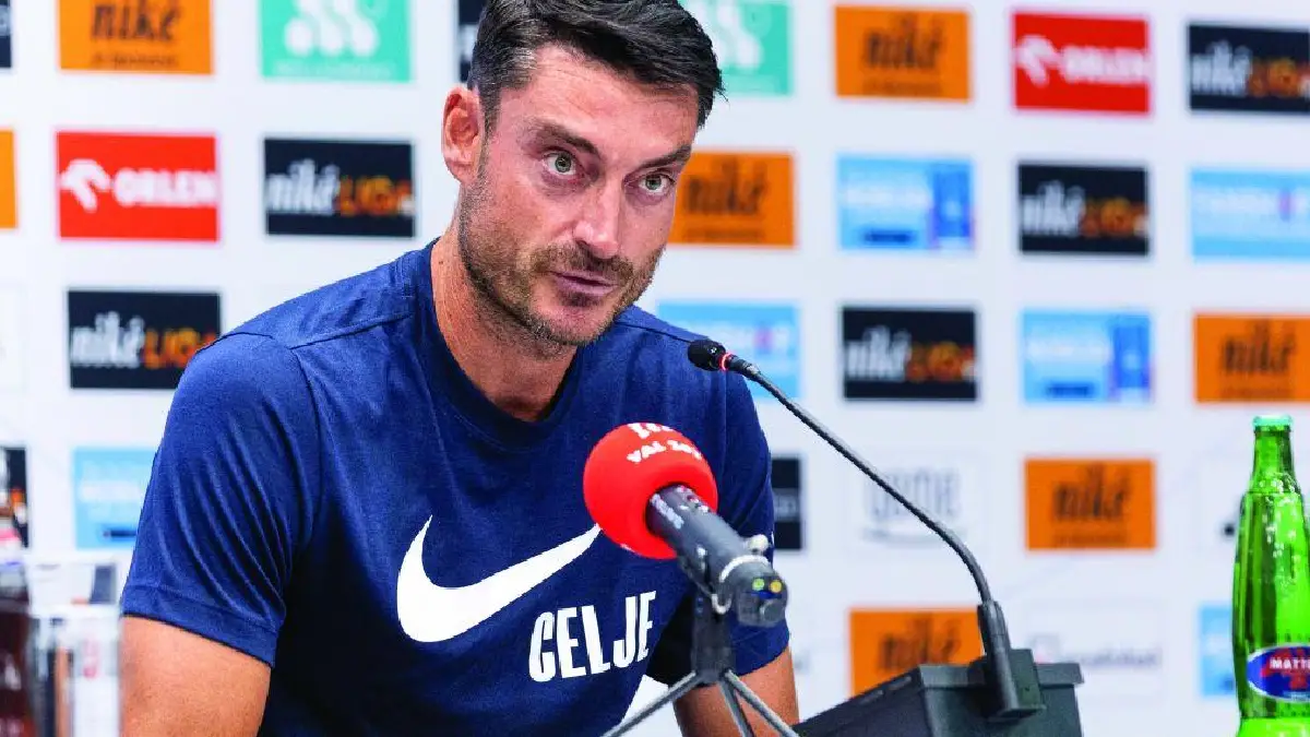 Albert Riera bijesan nakon poraza Crvene zvezde od Viktorije Plzen