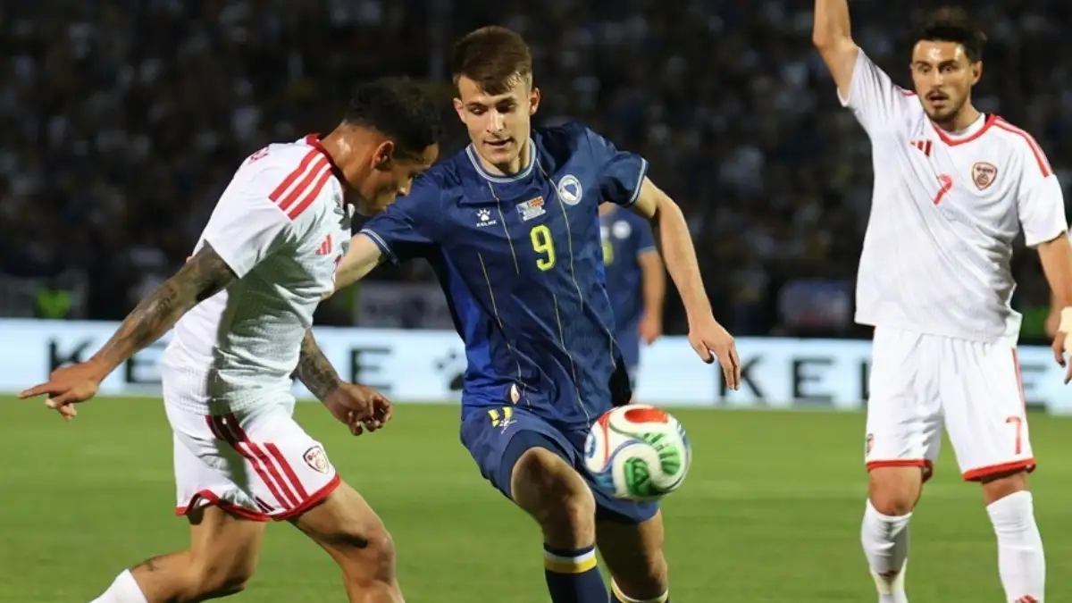 Samed Baždar, fudbalski reprezentativac Bosne i Hercegovine