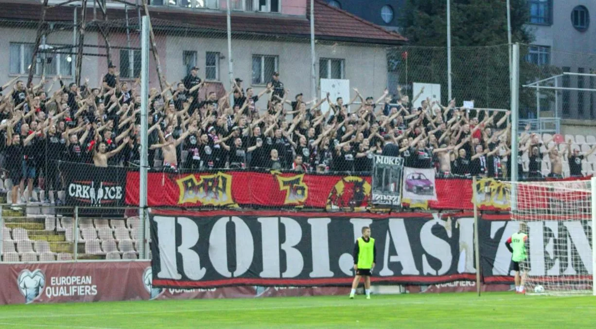 Robijaši, navijači NK Čelik Zenica, na gostovanju